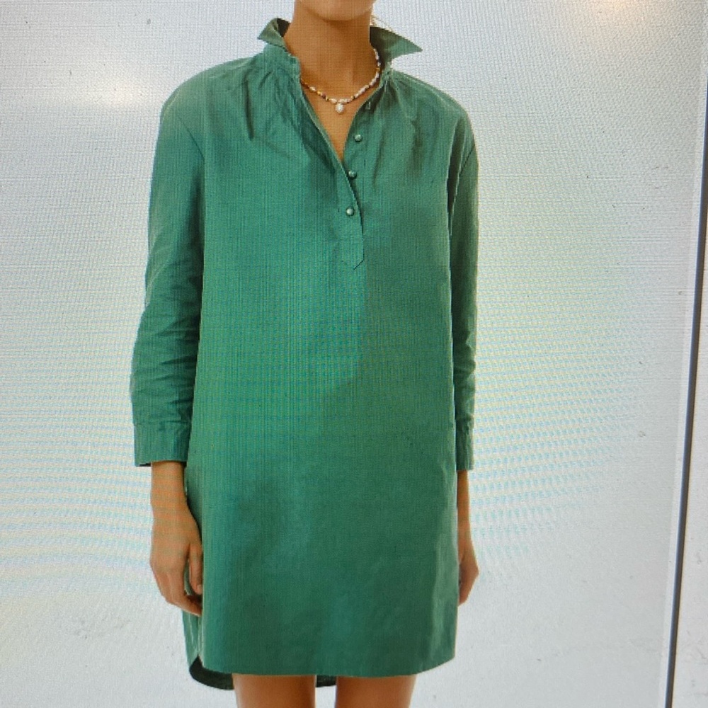 Pomander Place.  Comfortable.  Easy to dress up or down.  Size XL.